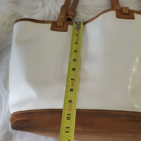 Dooney & Bourke White  and Brown Tote Bag - Picture 15 of 16